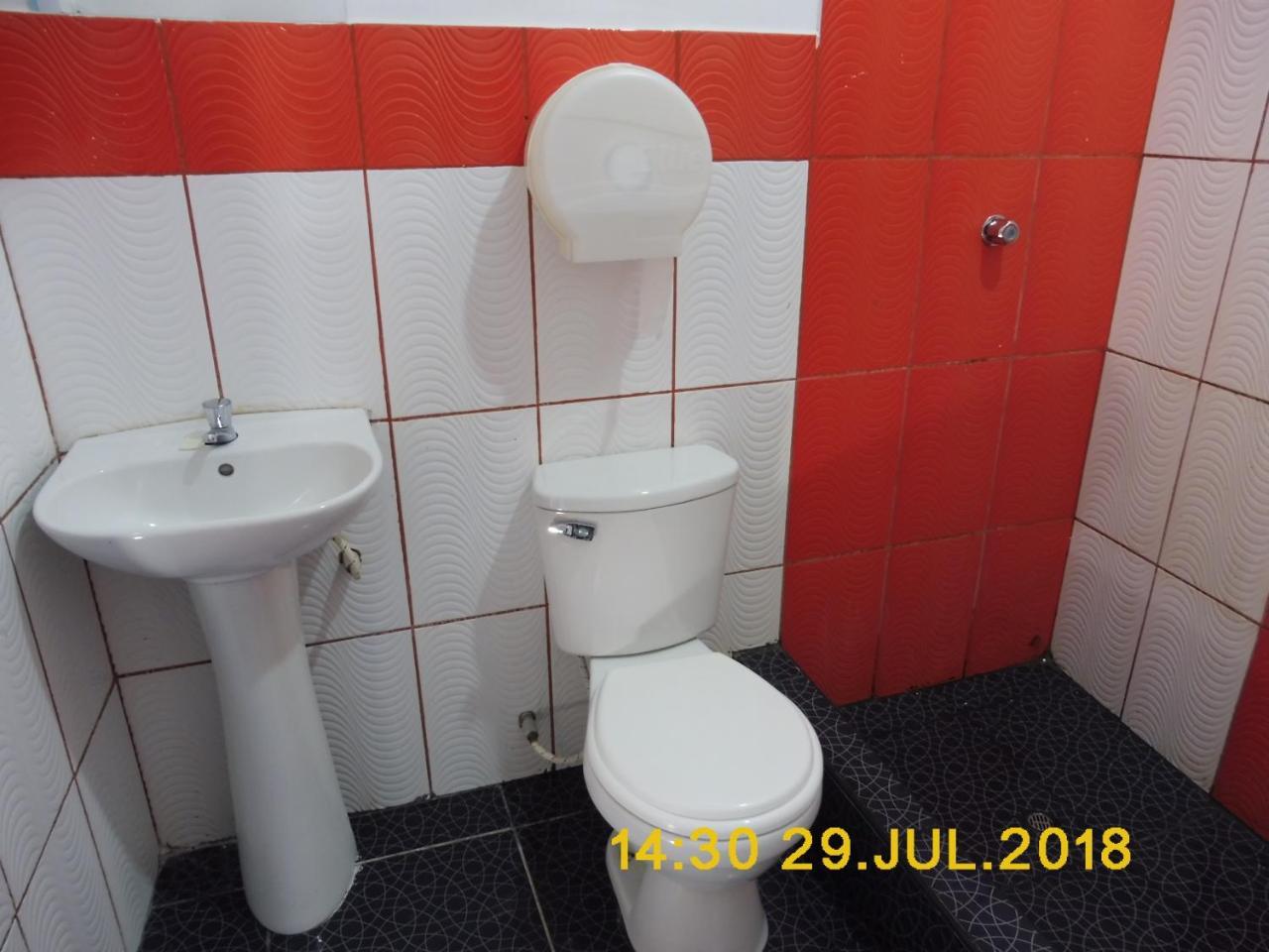Hospedaje Mas Tarapoto Eksteriør billede